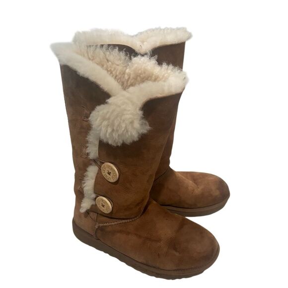 UGG Bailey Button Triplet II Womens Chestnut Mid Calf Snow Boots Size 8 - Picture 1 of 7